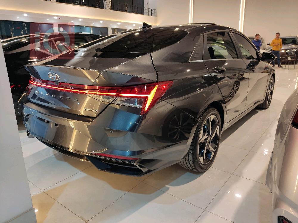 هیوندای ئەلەنترا